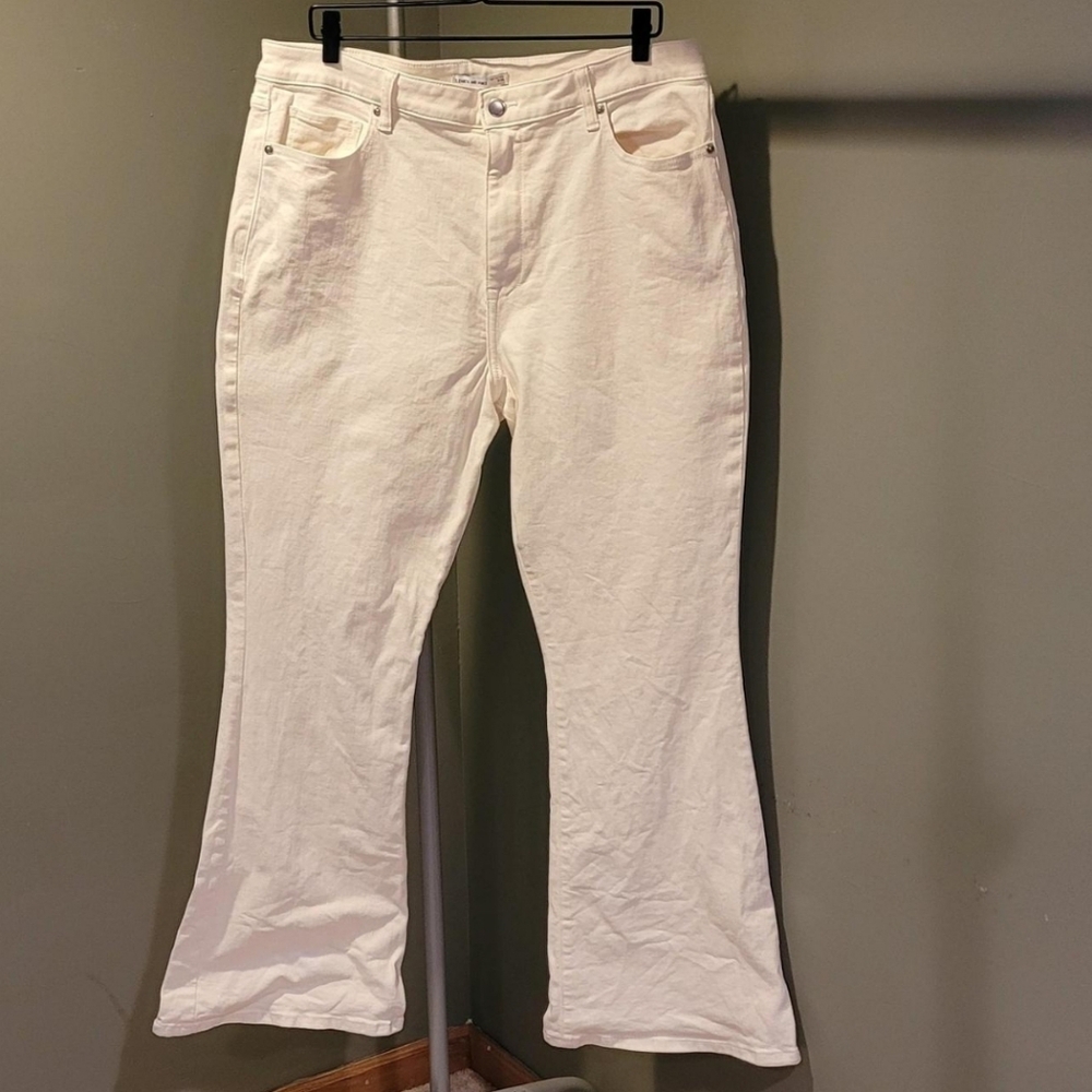 Elizabeth And James High‎ Waist Flare Jeans, Size 18, White